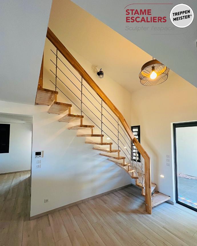 escalier HABITAT un quart tournant entretoises inox