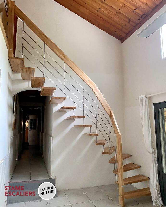 escalier HABITAT un quart tournant entretoises inox