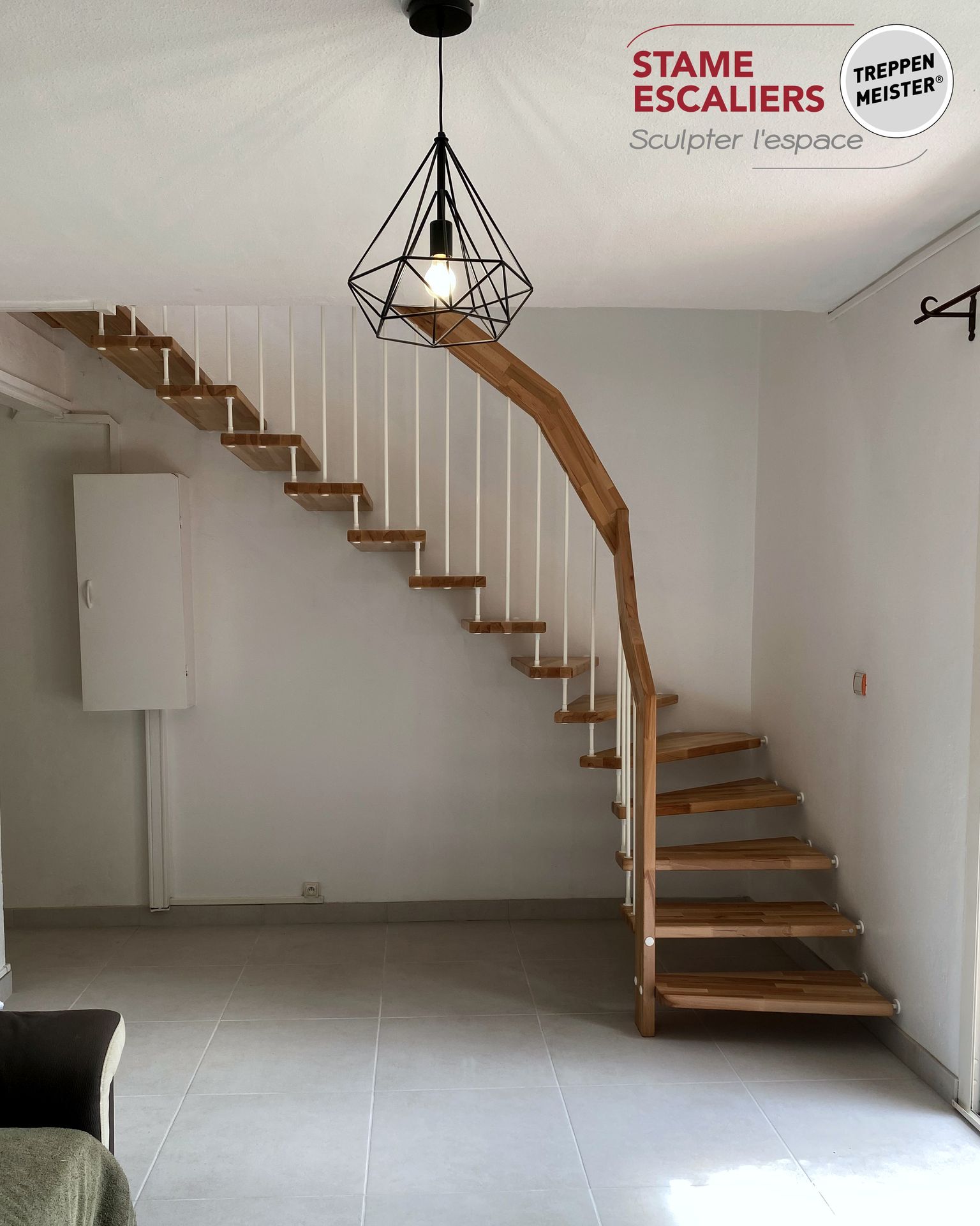 escalier suspendu en bois sur-mesure OPTIMA