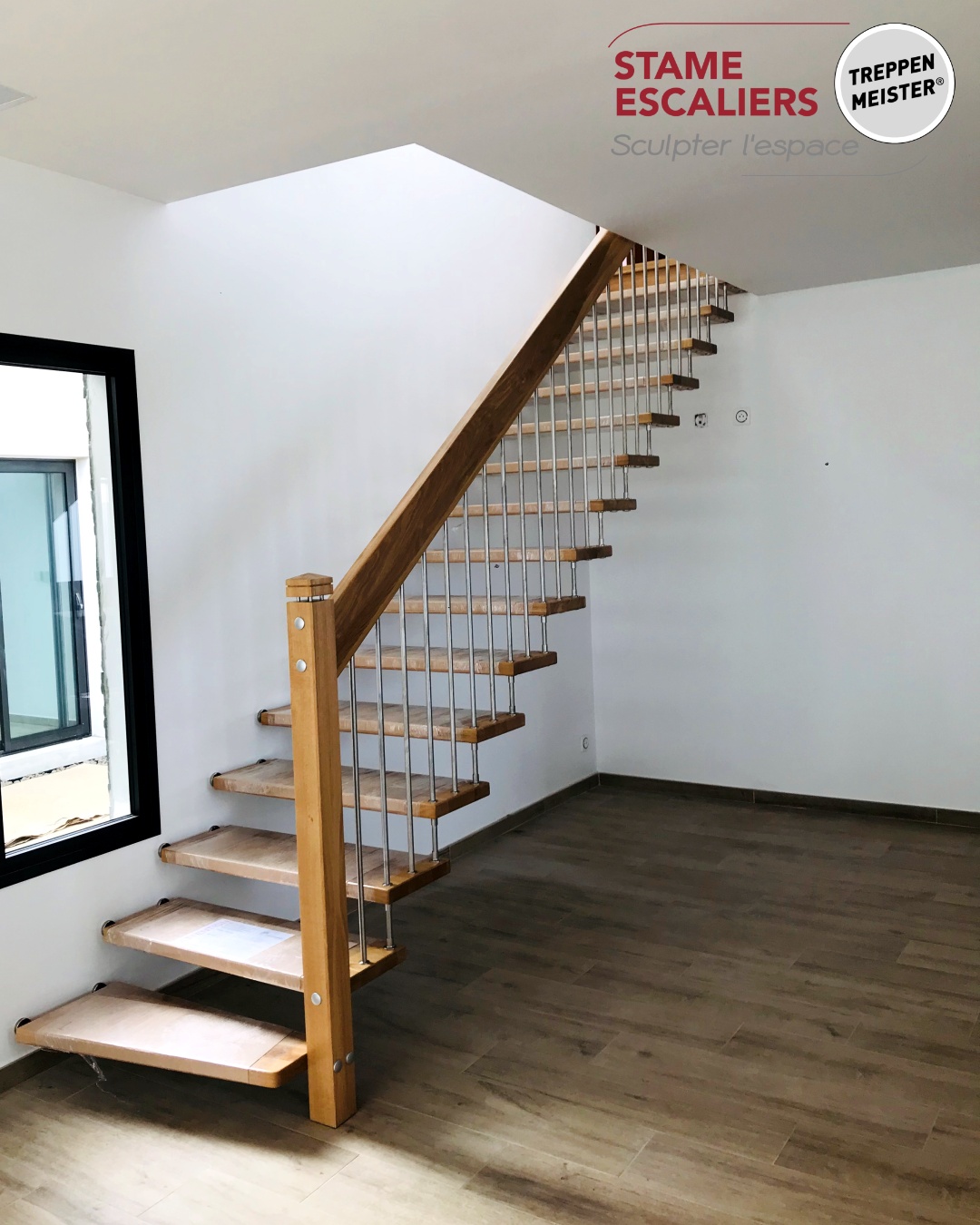 escalier suspendu en bois sur-mesure VIVA