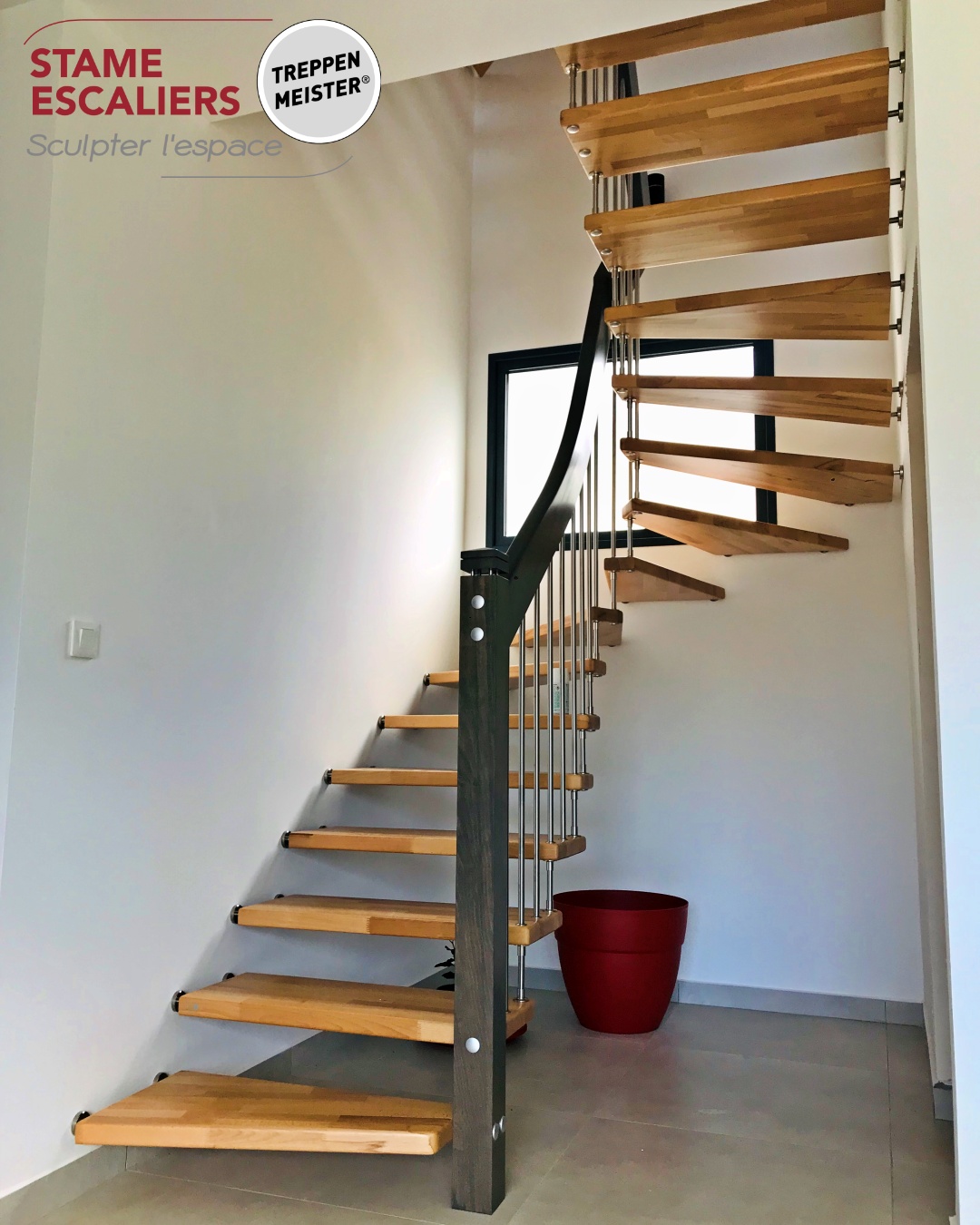 escalier suspendu en bois sur-mesure VIVA