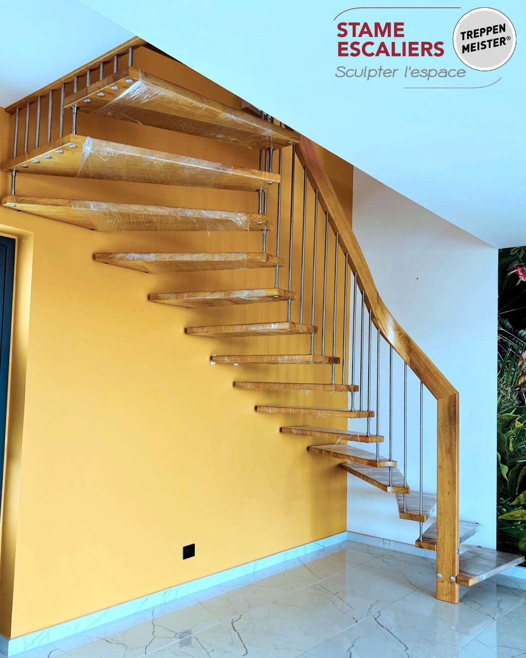 escalier suspendu en bois sur-mesure VIVA
