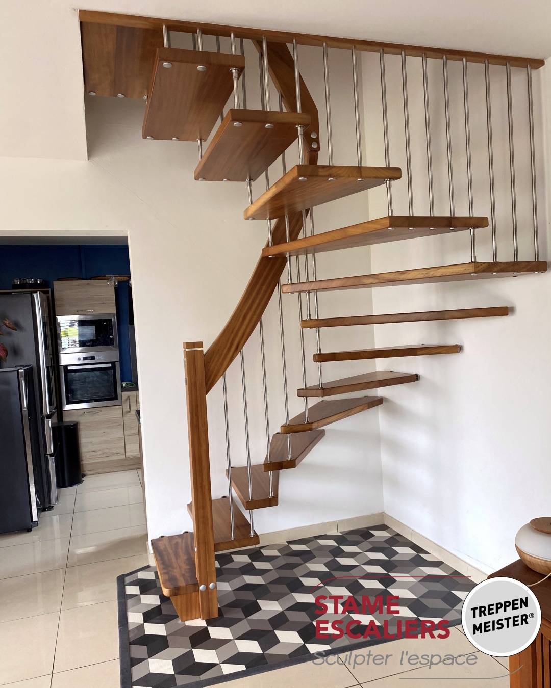escalier suspendu en bois sur-mesure VIVA