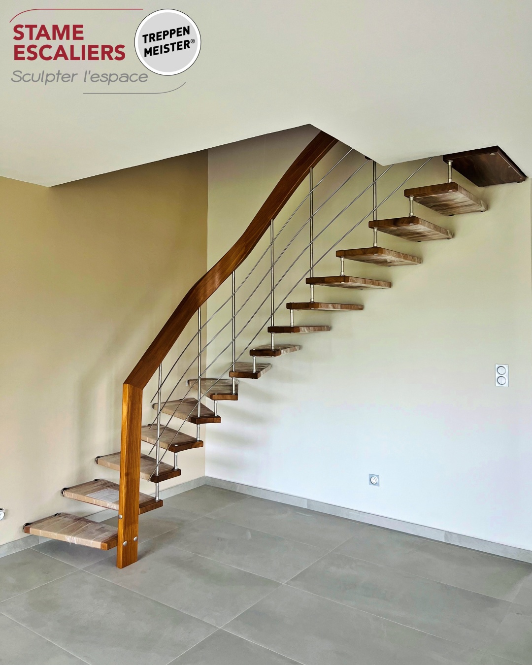 escalier suspendu en bois sur-mesure NOVA