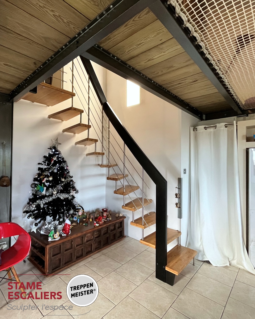 escalier suspendu en bois sur-mesure NOVA