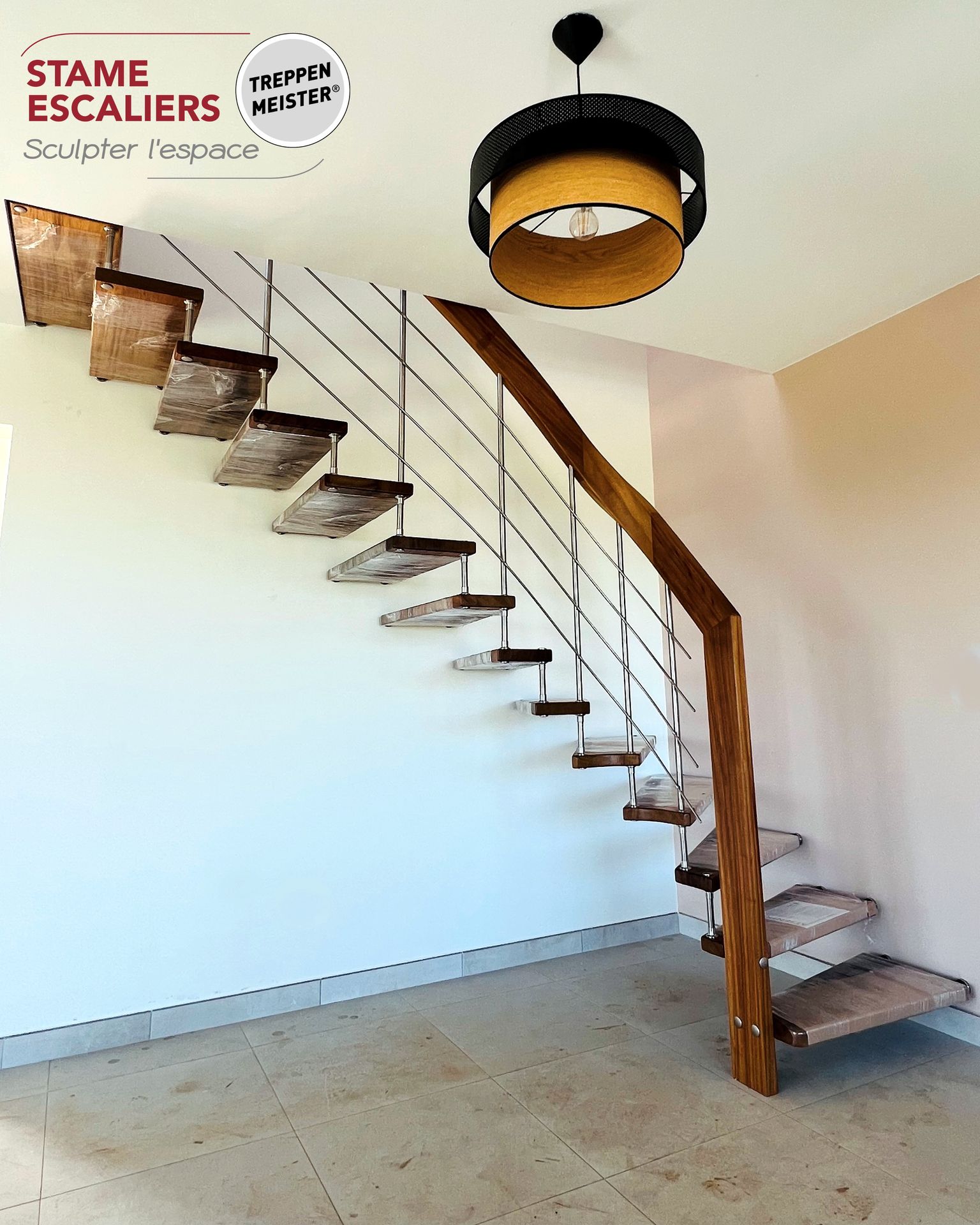 escalier suspendu en bois sur-mesure NOVA