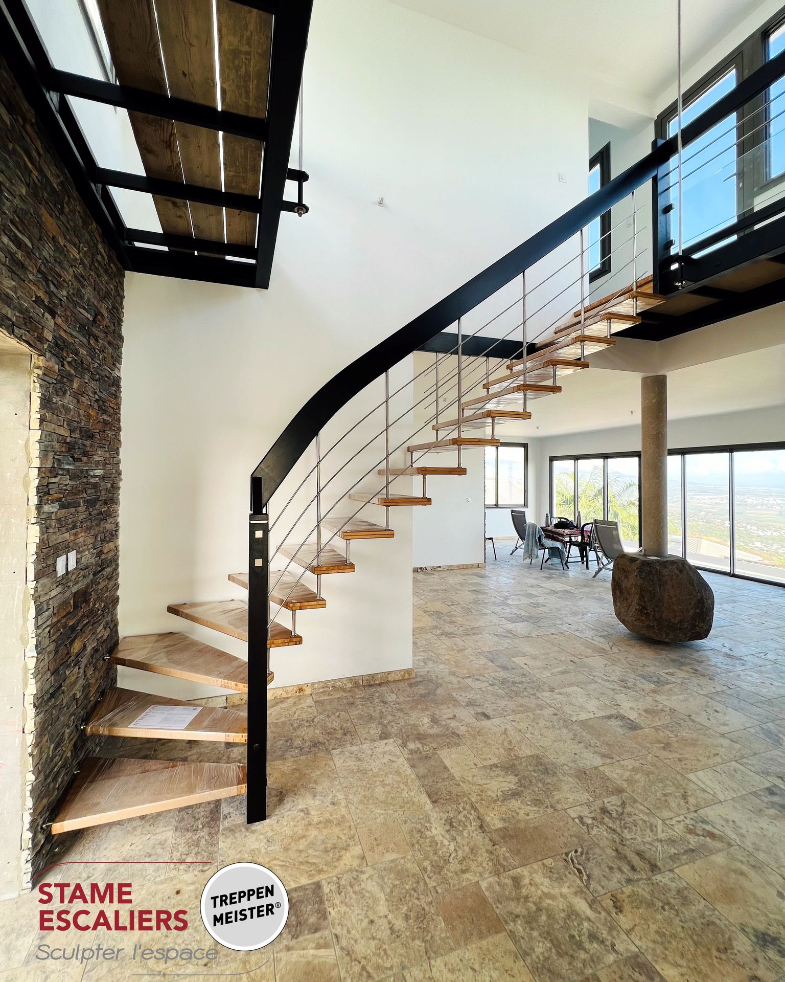 escalier suspendu en bois sur-mesure NOVA