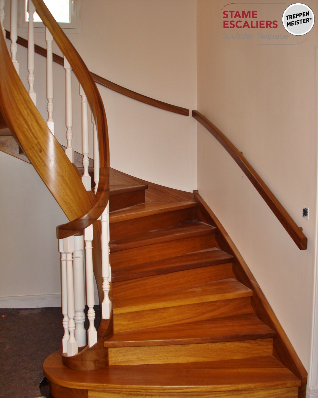 escalier traditionnel en bois et sur-mesure 