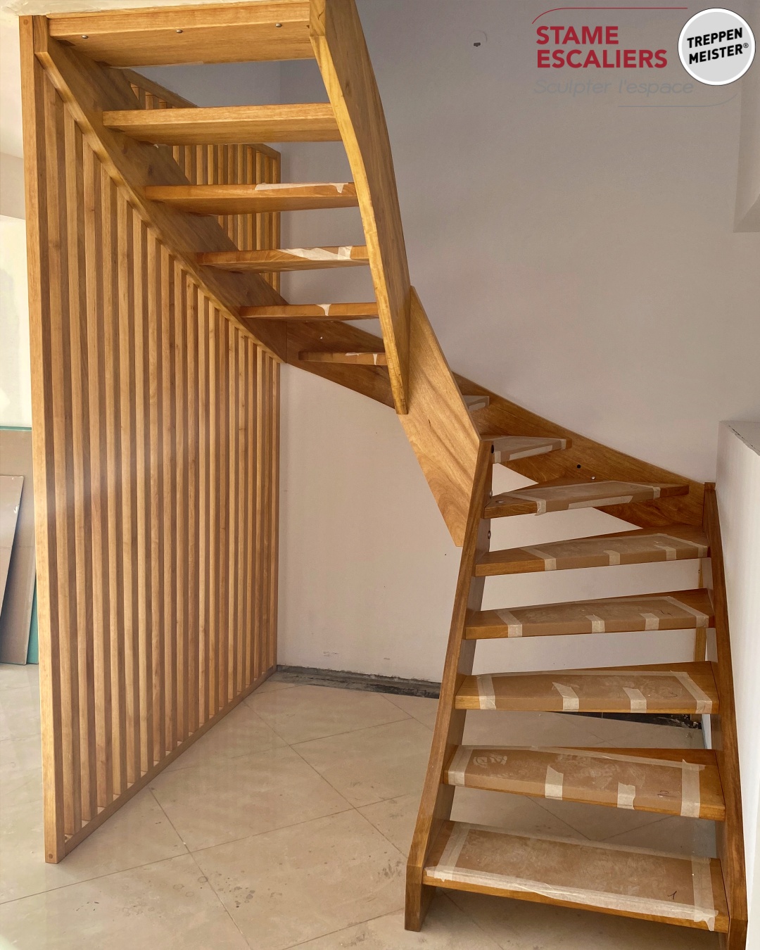 escalier traditionnel en bois et sur-mesure 