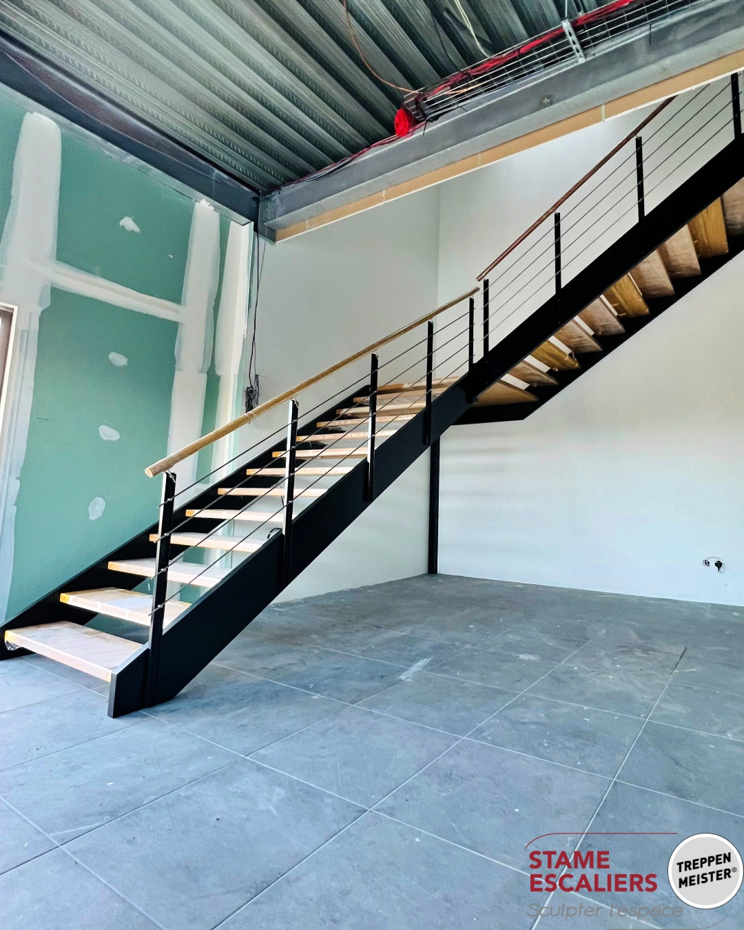 escalier traditionnel en bois et sur-mesure 