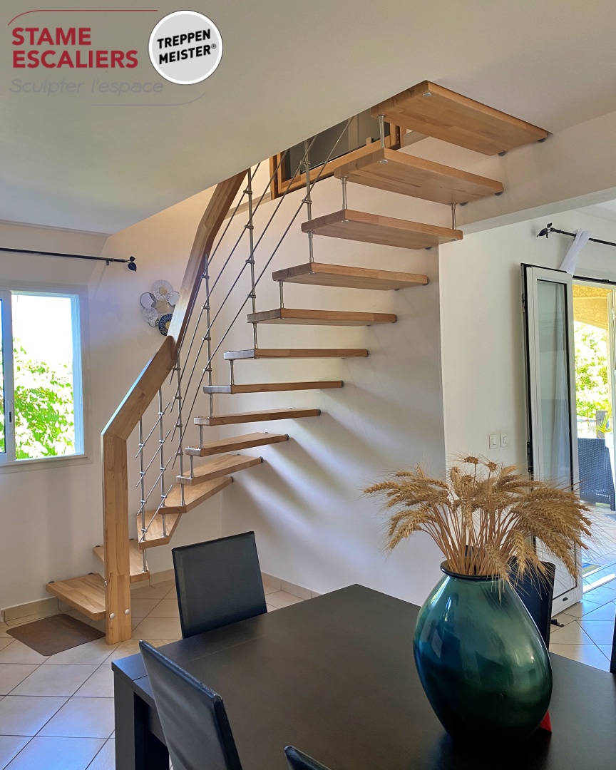 escalier HABITAT un quart tournant entretoises inox